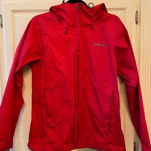 Patagonia women’s torrentshell rain jacket!